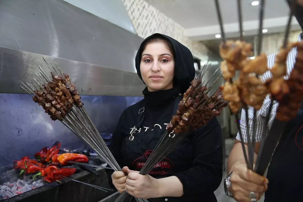 Şanlıurfa’da Kadın Kebap Ustası